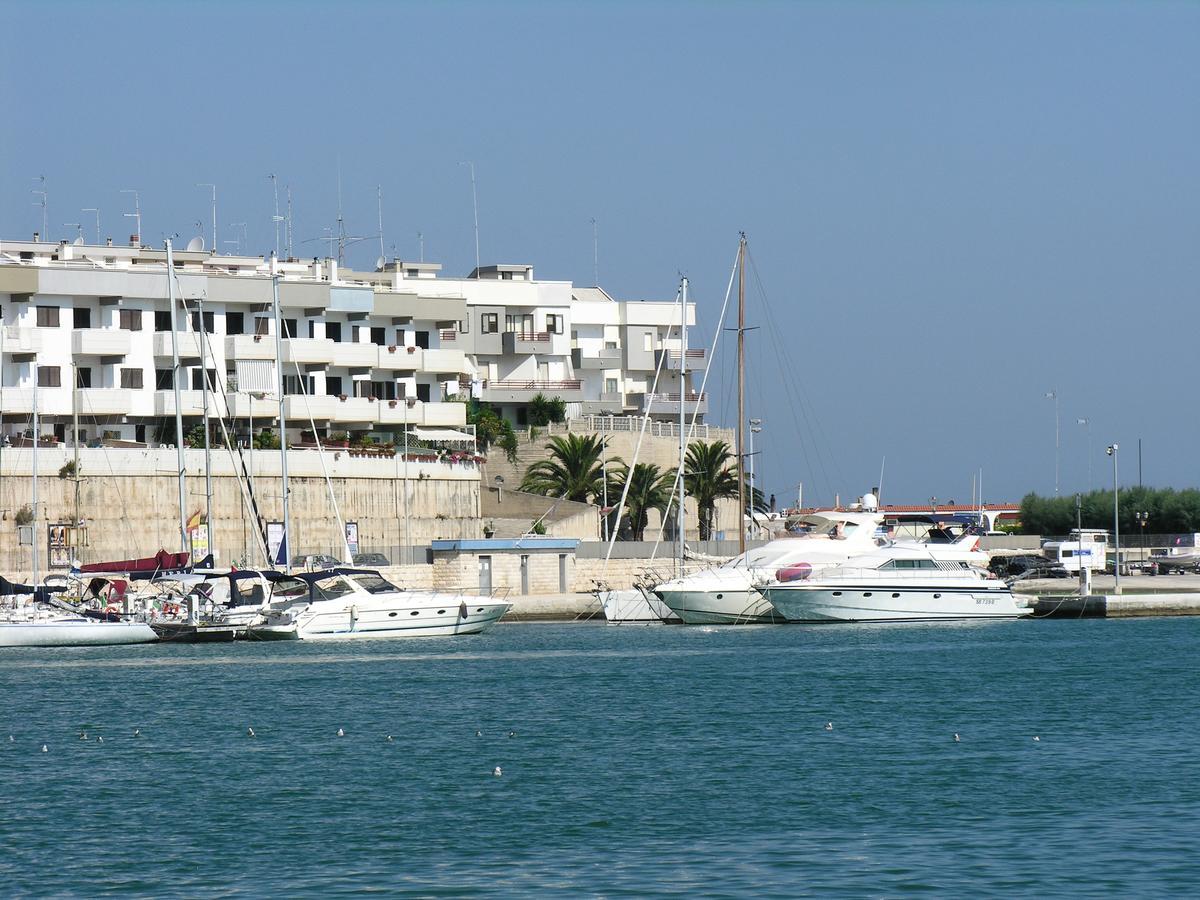 B&B La Baia Sea Rooms บิสเชลเย ภายนอก รูปภาพ