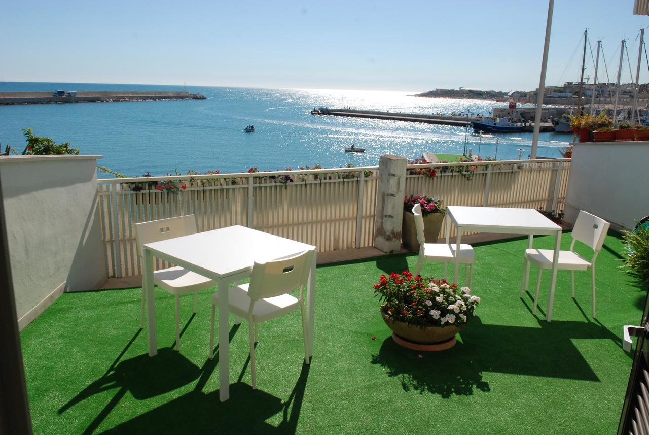 B&B La Baia Sea Rooms บิสเชลเย ภายนอก รูปภาพ