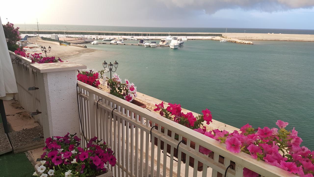 B&B La Baia Sea Rooms บิสเชลเย ภายนอก รูปภาพ