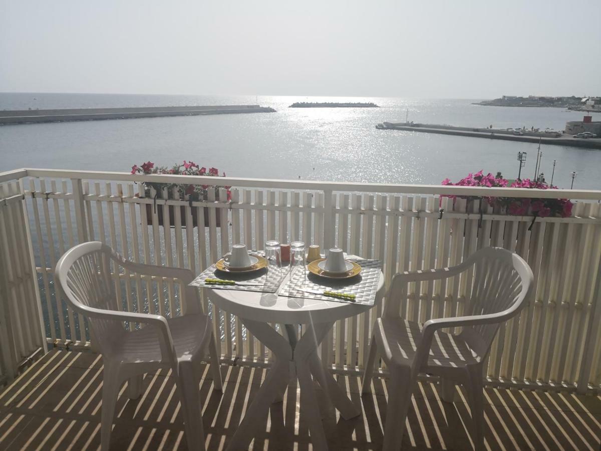 B&B La Baia Sea Rooms บิสเชลเย ภายนอก รูปภาพ